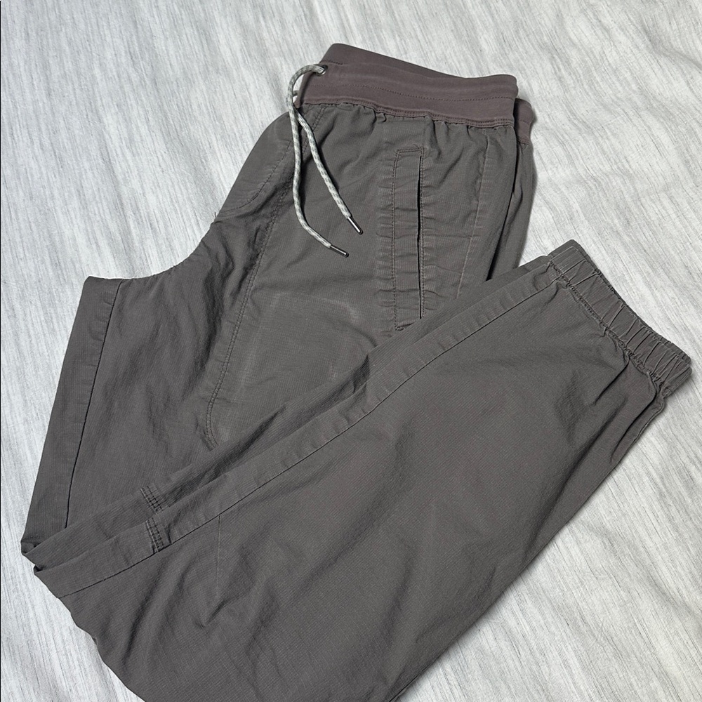 Vuori Ripstop Traveler pants - Picture 7 of 8